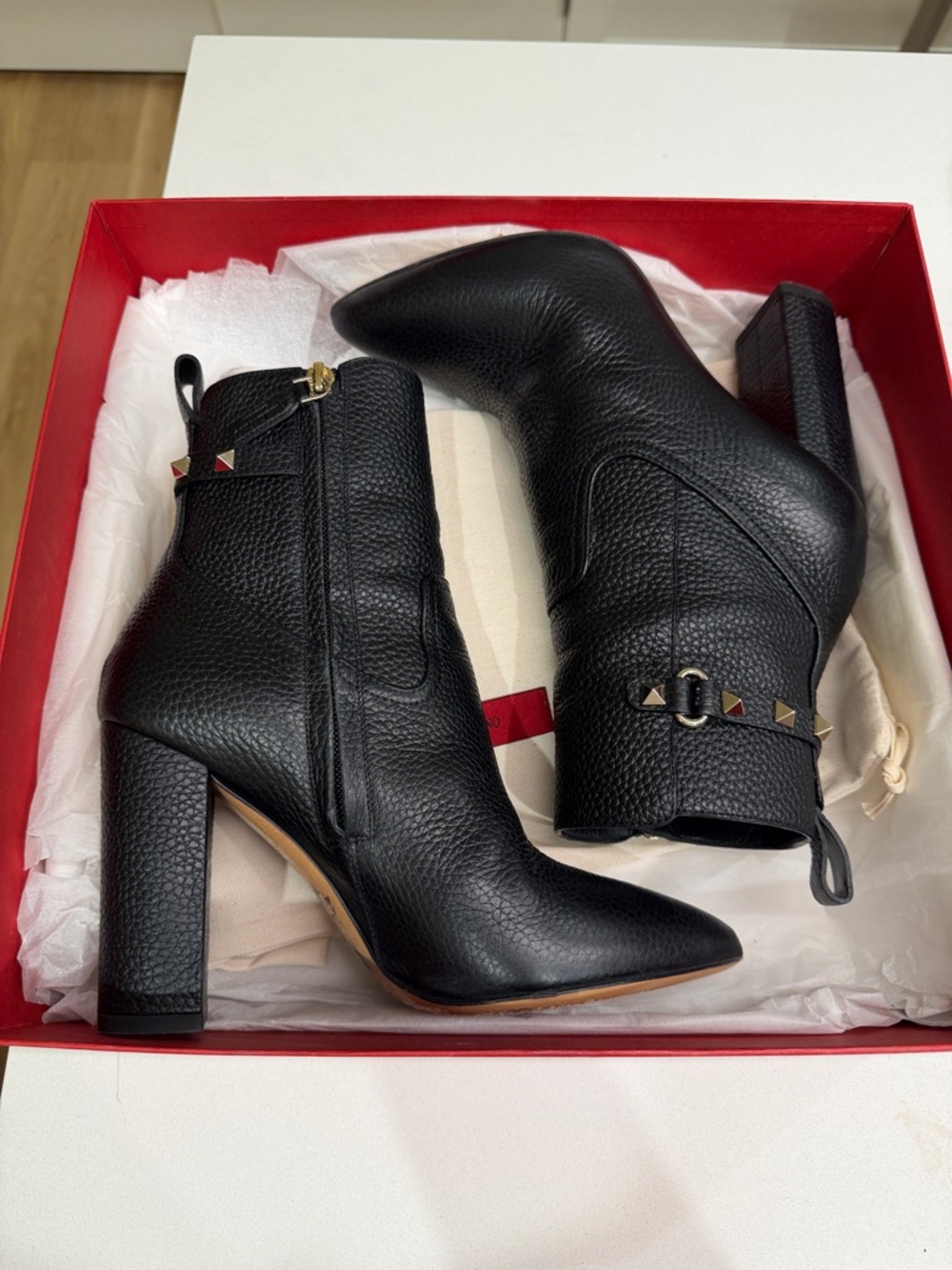 Valentino Garavani Rockstud Black Leather Ankle Bootie 100mm Size 7.5 + Box